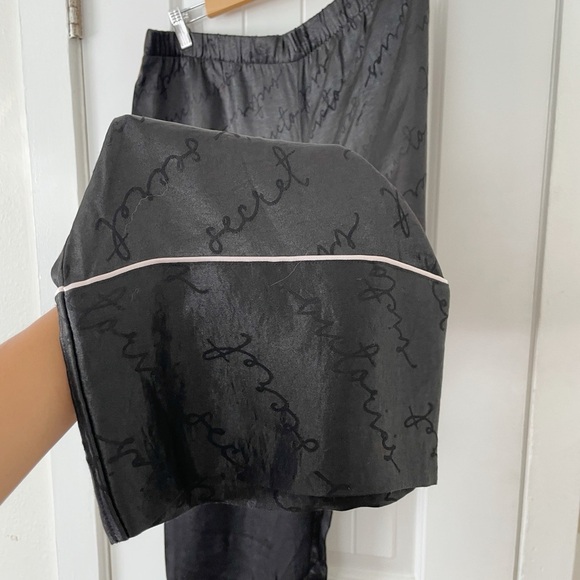 Size XL Victoria's Secret Black Satin Pants NWOT Silky Lounge Comfy - Picture 3 of 5